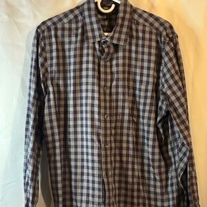 Banana Republic untucked men’s size large